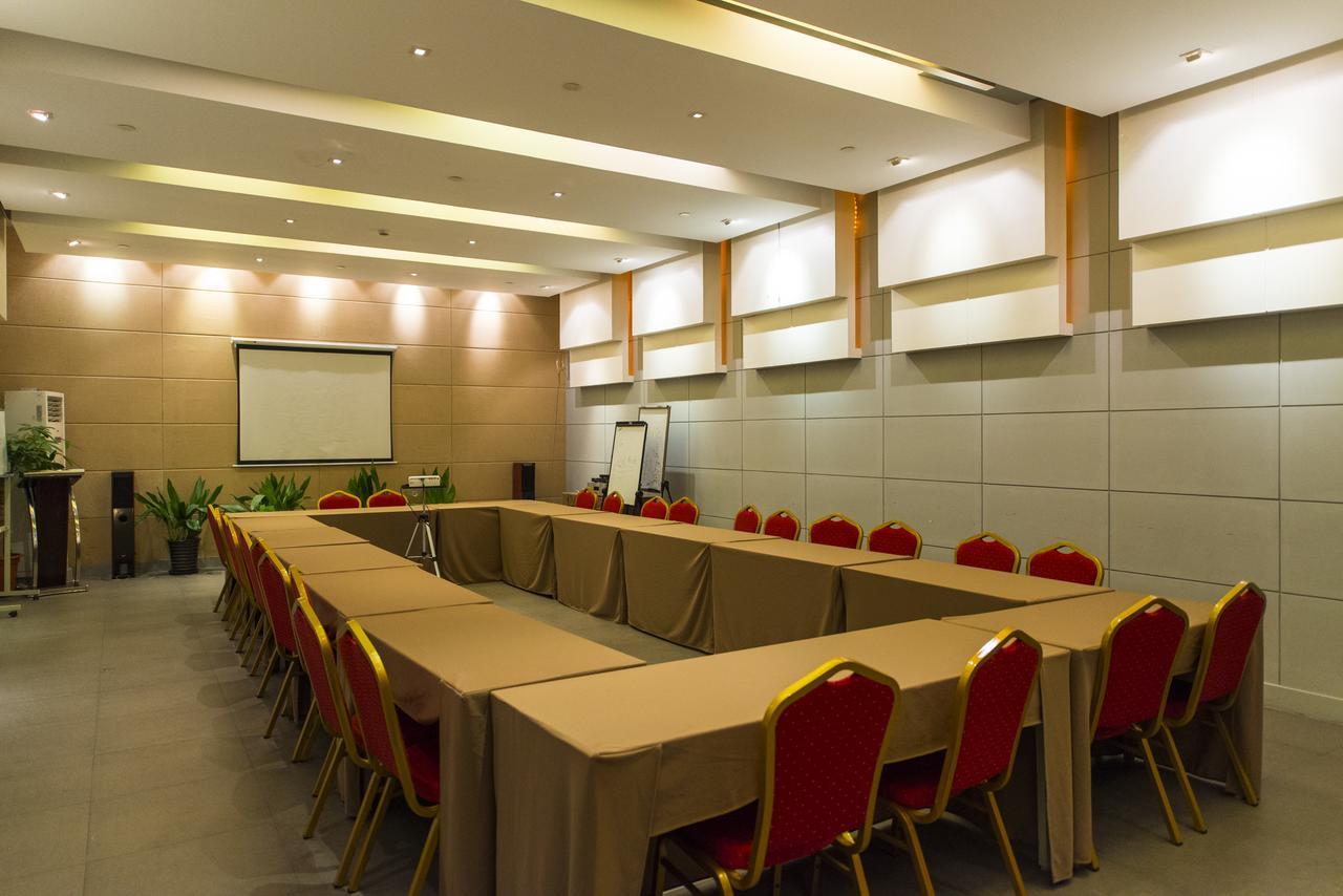 Jinjiang Inn Select Shanghai International Tourist Resort Huinan Safari Park Nanhui Exterior photo